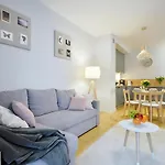 Ze Strefa Relax & Fun By Onholiday Ulica Lwowska 12 * 科沃布热格